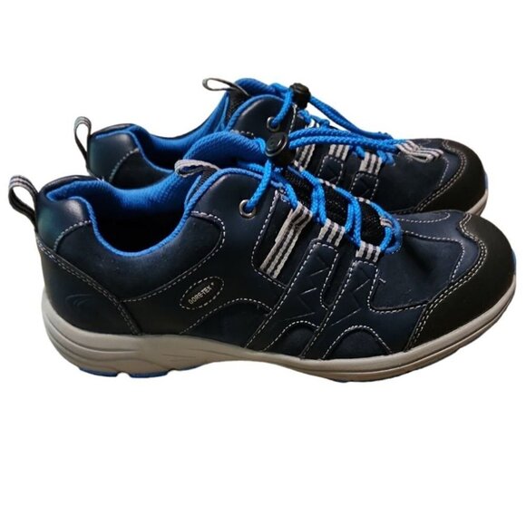 Clarks Gore-Tex kids shoes sneakers size 4 Navy Blue - Picture 1 of 10